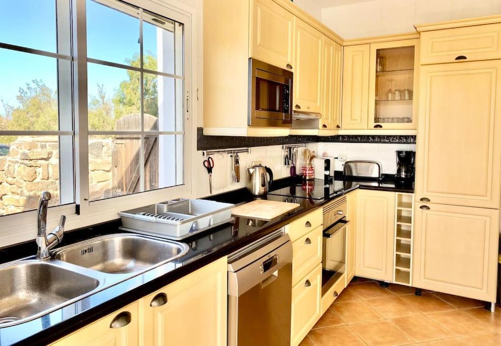 Casa Yukka Villa With Heated Pool Lajares Bagian luar foto